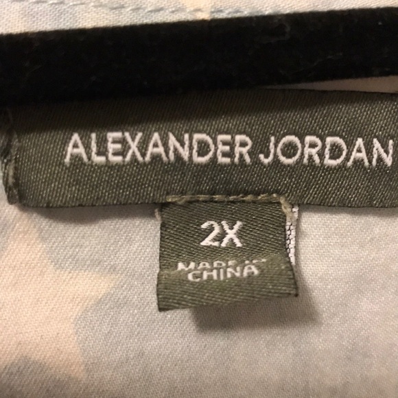 Faded blue button up with faded stars - Picture 3 of 3